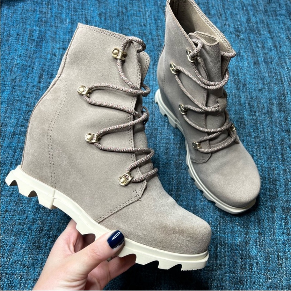 SorelJoan of ArcticWedge 111Lace Up Boots Omega Taupe Suede Leather - Picture 2 of 6